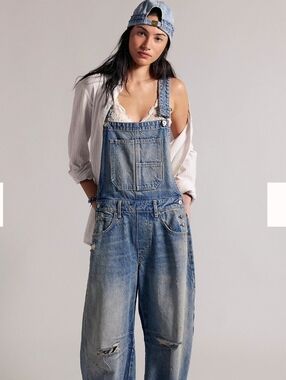 We The Free Lucky You Barrel Blue Denim Overalls, Size M, NWOT